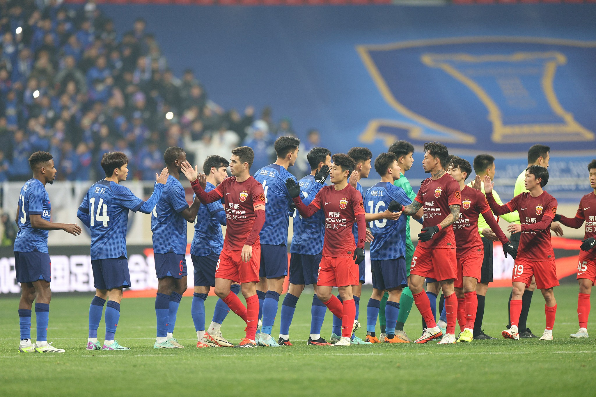 od体育官方-包含申花球员因伤退赛，球队惨遭逆转遭遇连败的词条