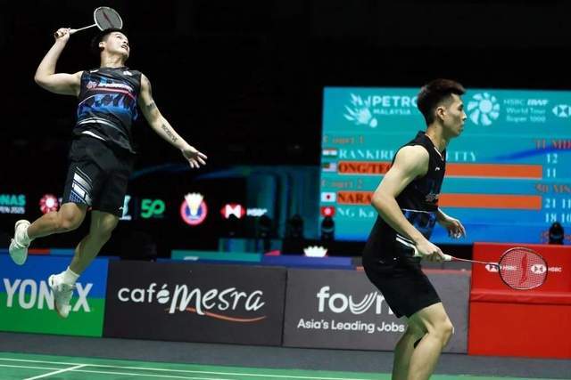 日本羽毛球选手首战告捷,全力以赴 日本羽毛球选手首战告捷,全力以赴