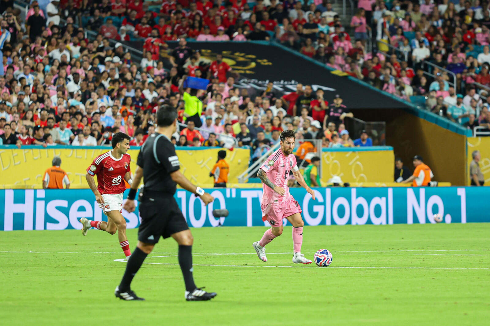 包含帕尔梅拉斯冲击季军,年轻球员表现亮眼的词条 包含帕尔梅拉斯冲击季军,年轻球员表现亮眼的词条