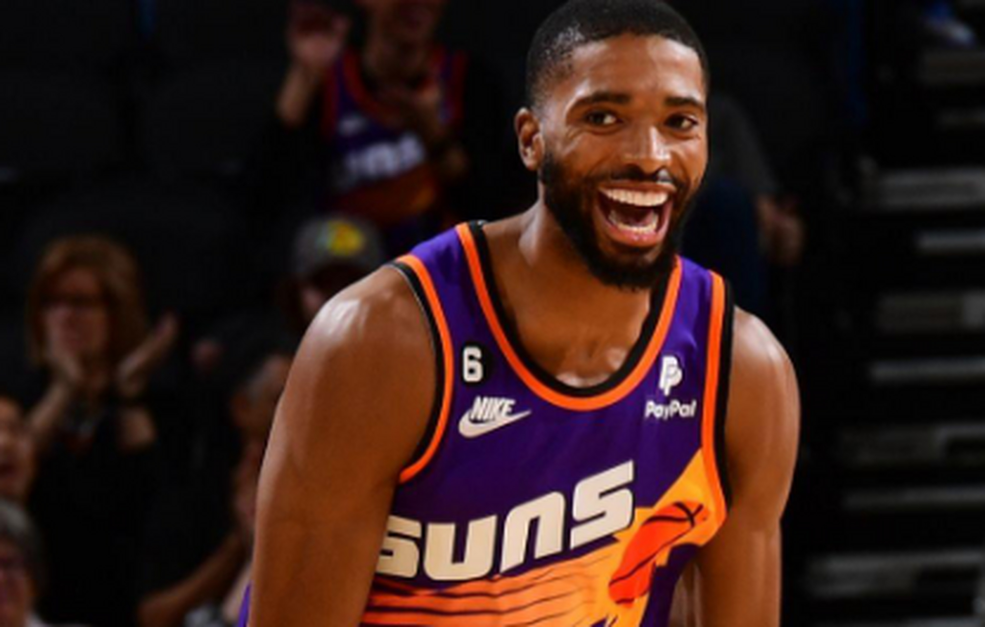 太阳队球员提前庆祝生日,气氛融洽的简单介绍 太阳队球员提前庆祝生日,气氛融洽的简单介绍