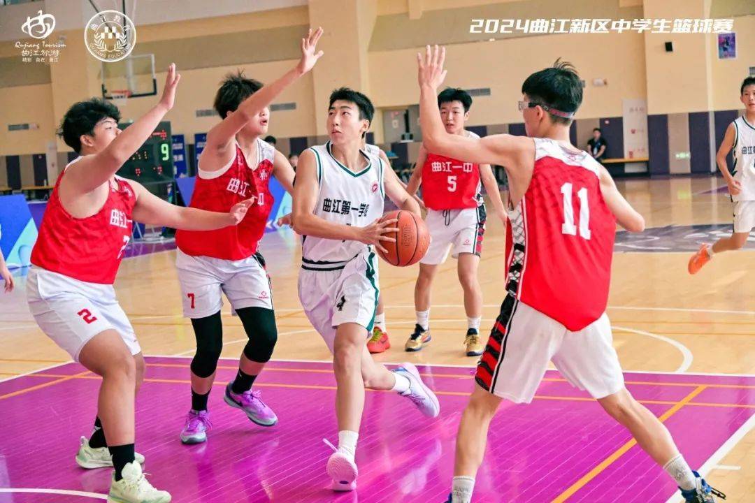 关于篮球节奏感十足,观众们尽情沉浸在比赛中的信息 关于篮球节奏感十足,观众们尽情沉浸在比赛中的信息