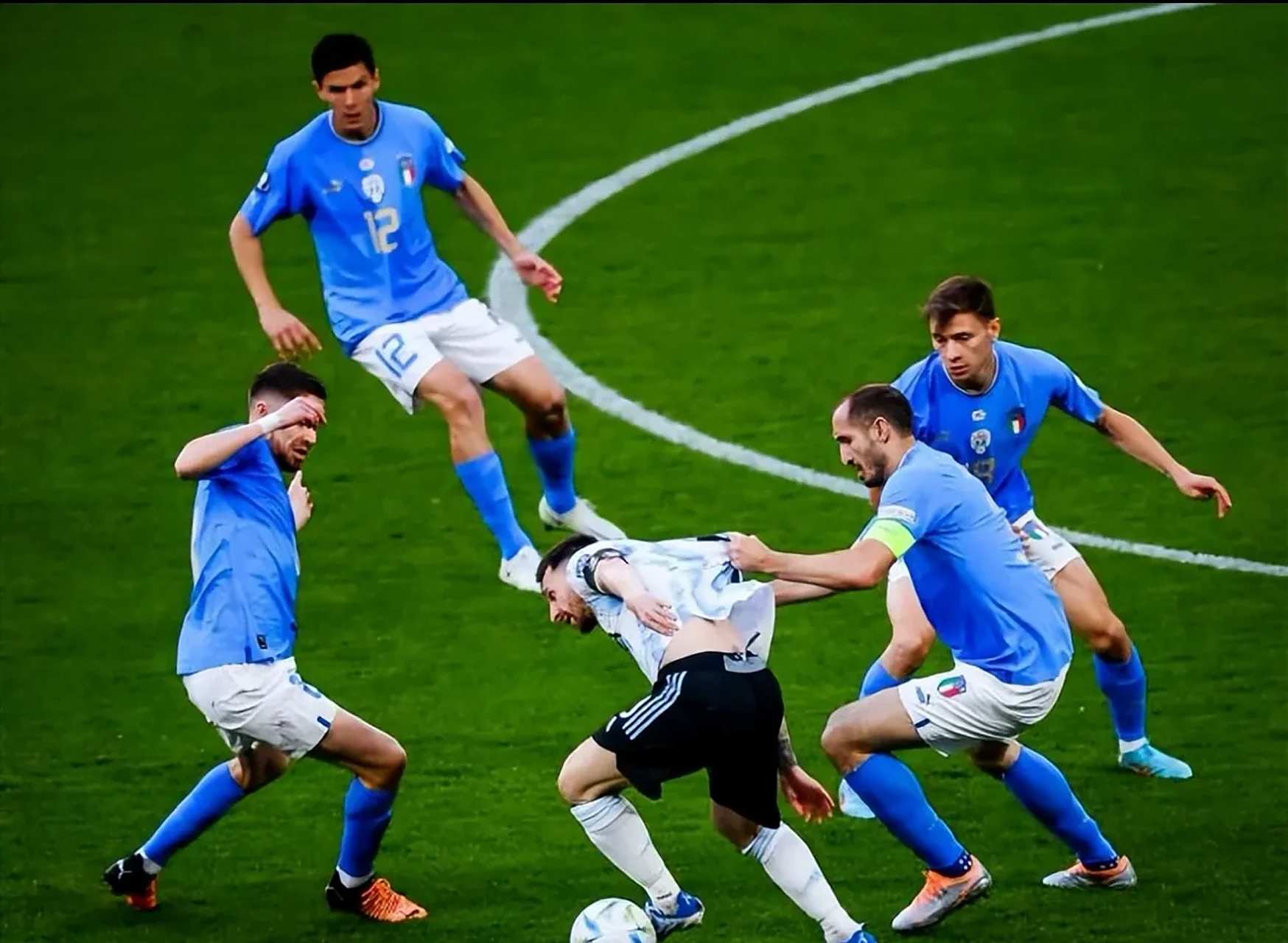 od体育官网-意大利前锋梅西进球为球队豪取三分的简单介绍