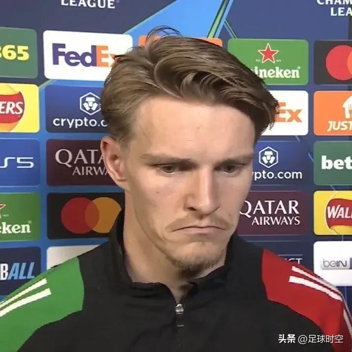 od体育app下载地址-阿森纳后卫遭遇误判，球迷不满裁判表现