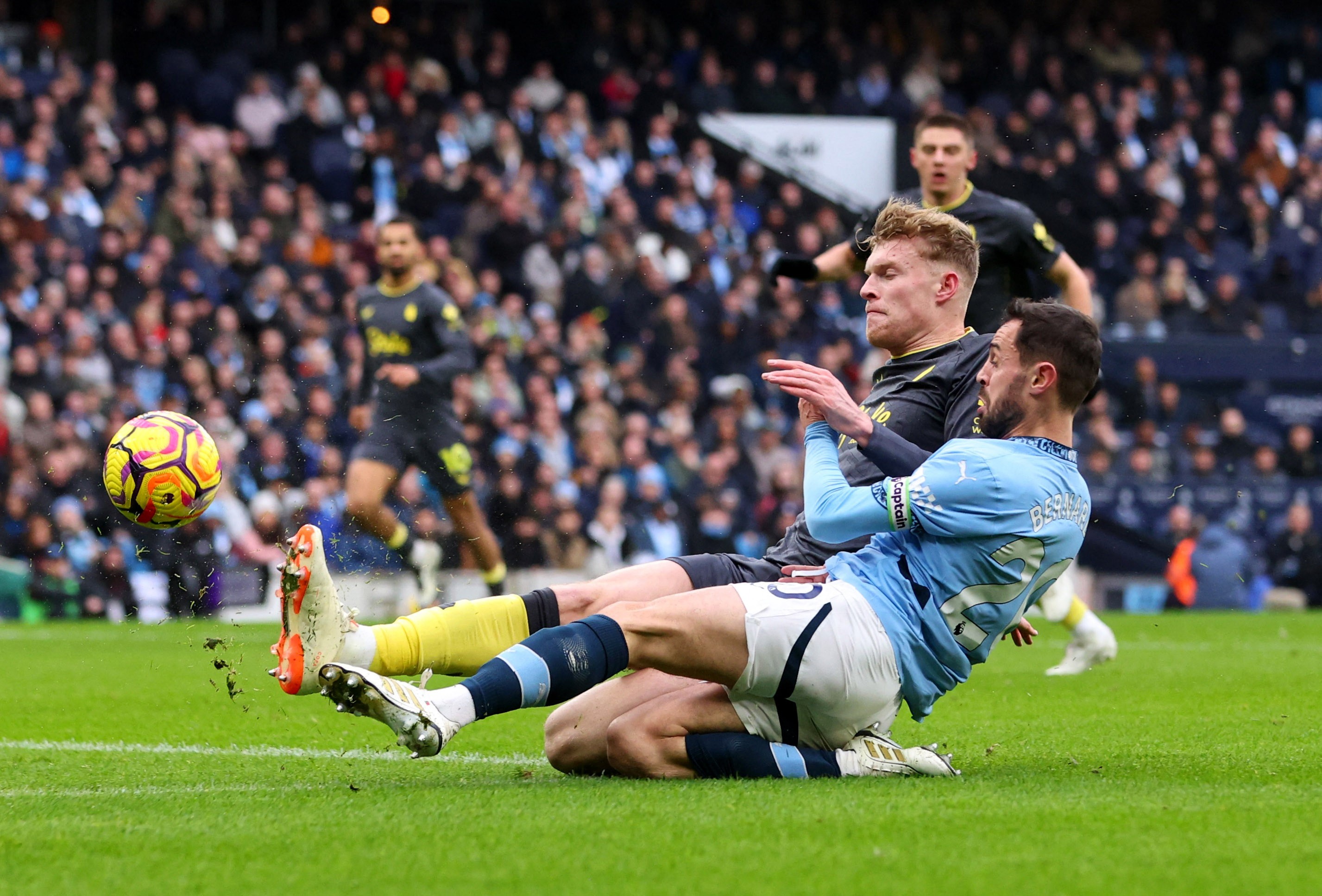 od体育网站-赛场上的惊险对决引领全球球迷瞩目