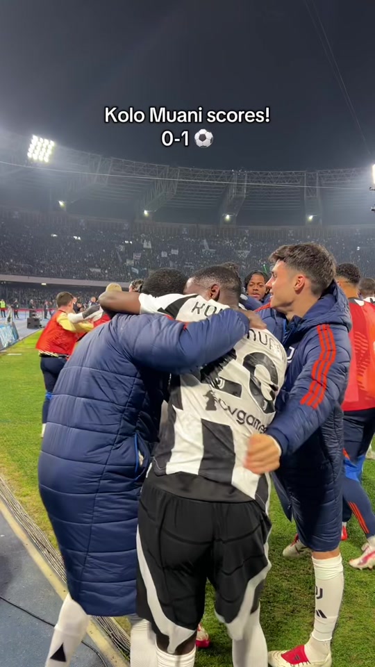 那不勒斯队球员与粉丝互动活动举行的简单介绍 那不勒斯队球员与粉丝互动活动举行的简单介绍