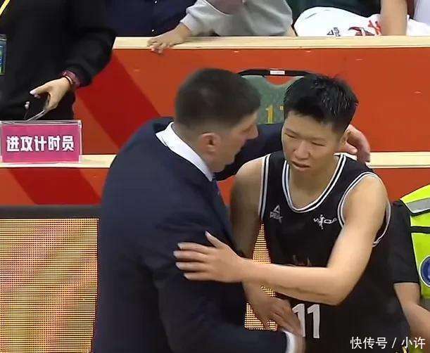 od体育登录入口-广东队抢眼表现，主教练力挺年轻球员积极成长！