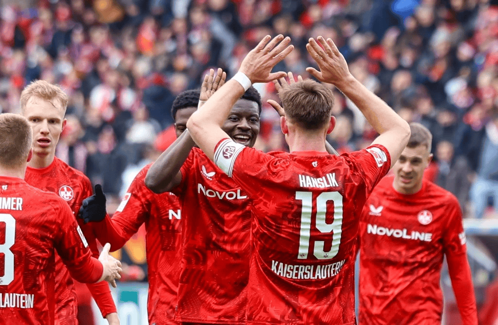 关于凯泽斯劳滕客场惨败奥格斯堡,连败势如破竹遭遇困境的信息 关于凯泽斯劳滕客场惨败奥格斯堡,连败势如破竹遭遇困境的信息