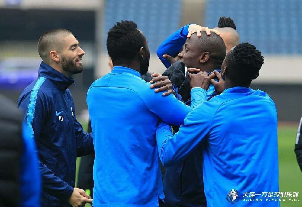 od体育入口-大连一方客场战平，守住不败