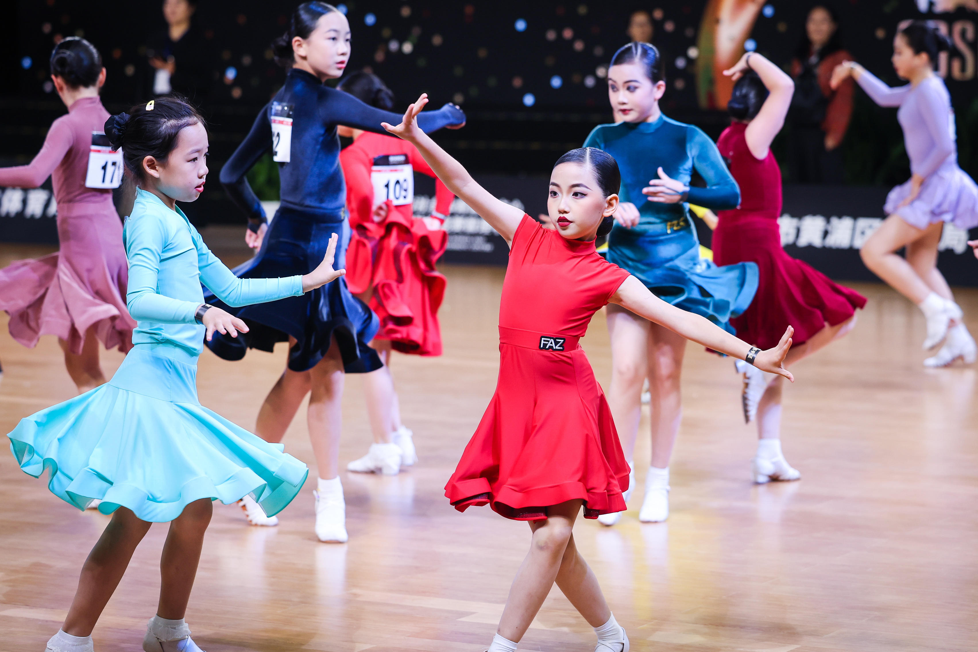 关于体育精神传承下,比赛火爆上演的信息 关于体育精神传承下,比赛火爆上演的信息