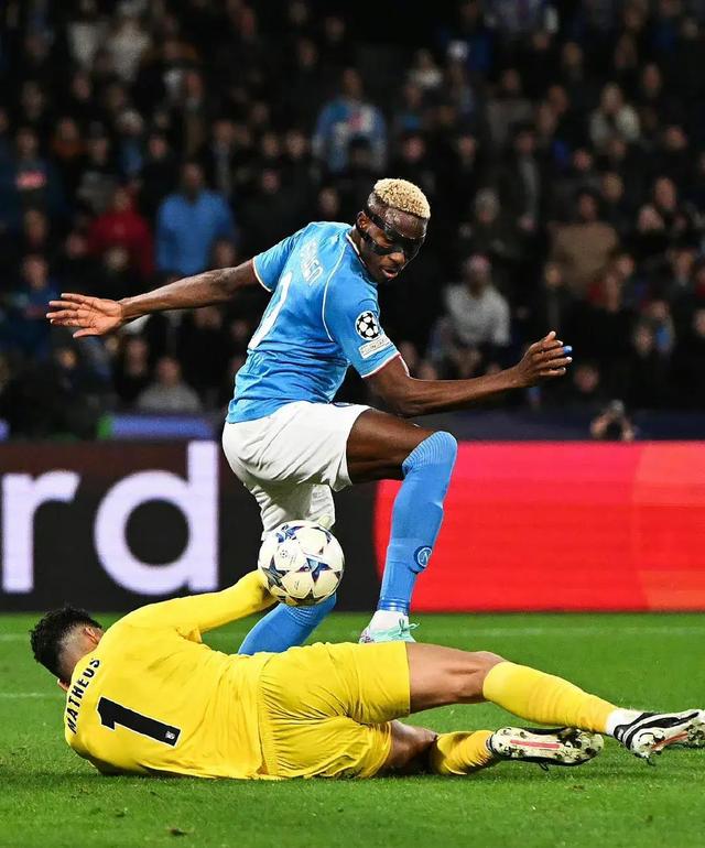 皇马淘汰曼联,晋级欧冠半决赛 皇马淘汰曼联,晋级欧冠半决赛